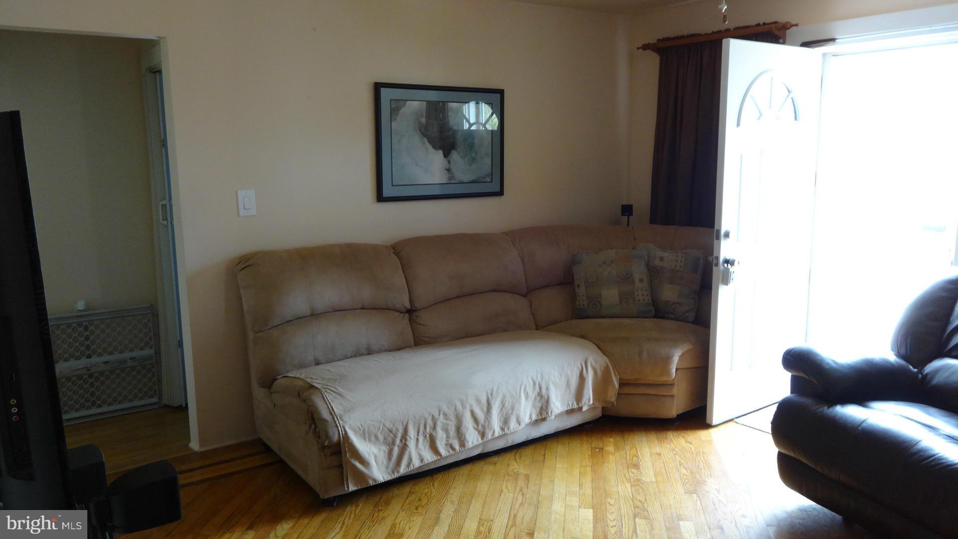 1731 Quantico Road Edgewater, MD 21037 - Photo 5 of 14 Living Room