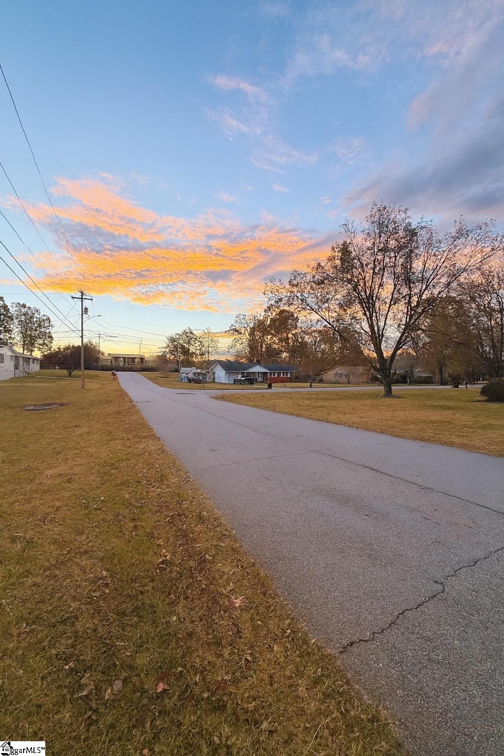 203 B Cresent Street Easley, SC 29640 - Photo 6 of 9