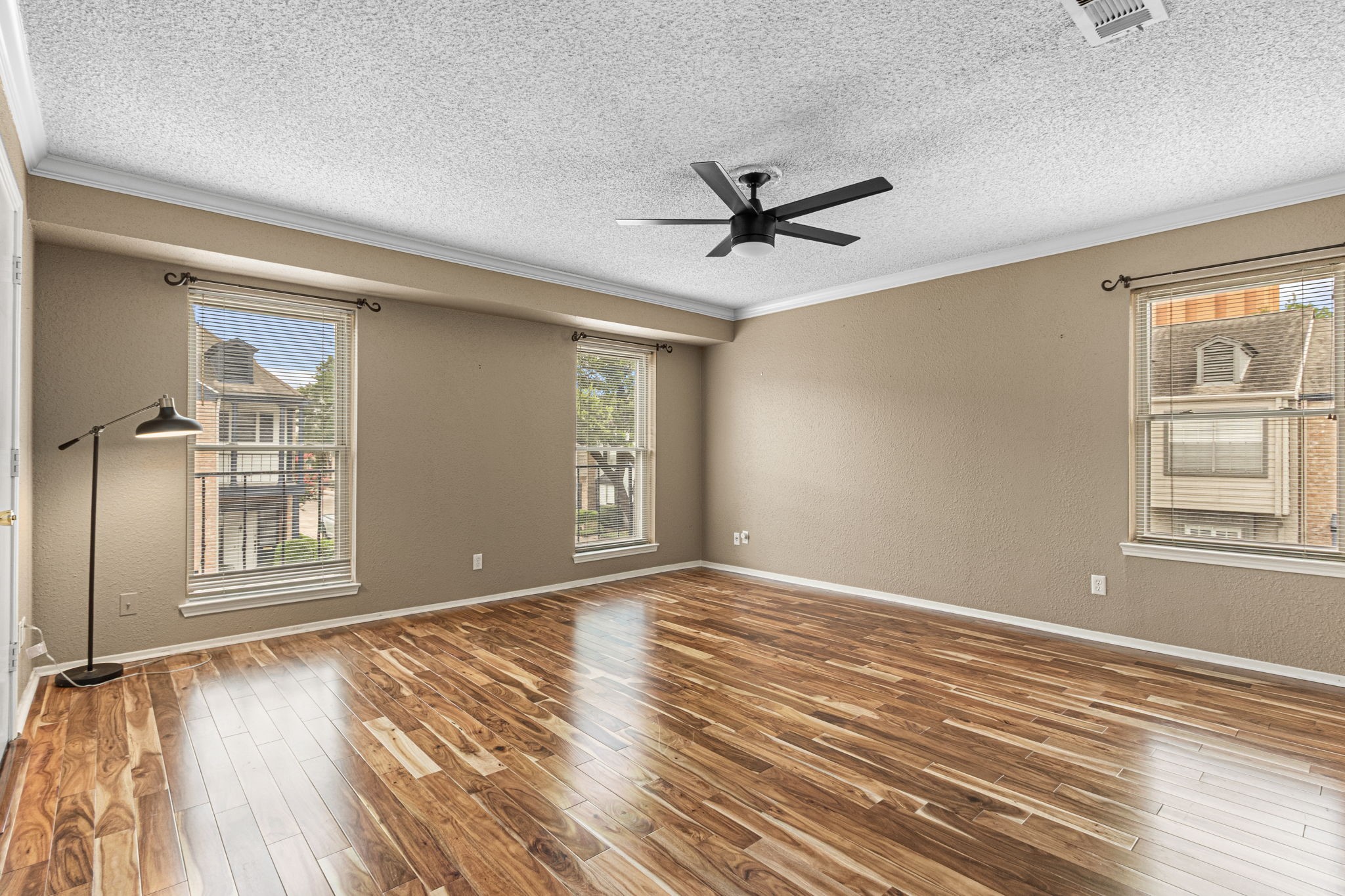 3749 Wakeforest Avenue Houston, TX 77098 - Photo 23 of 36 Large Primary Bedroom 2 large closets.