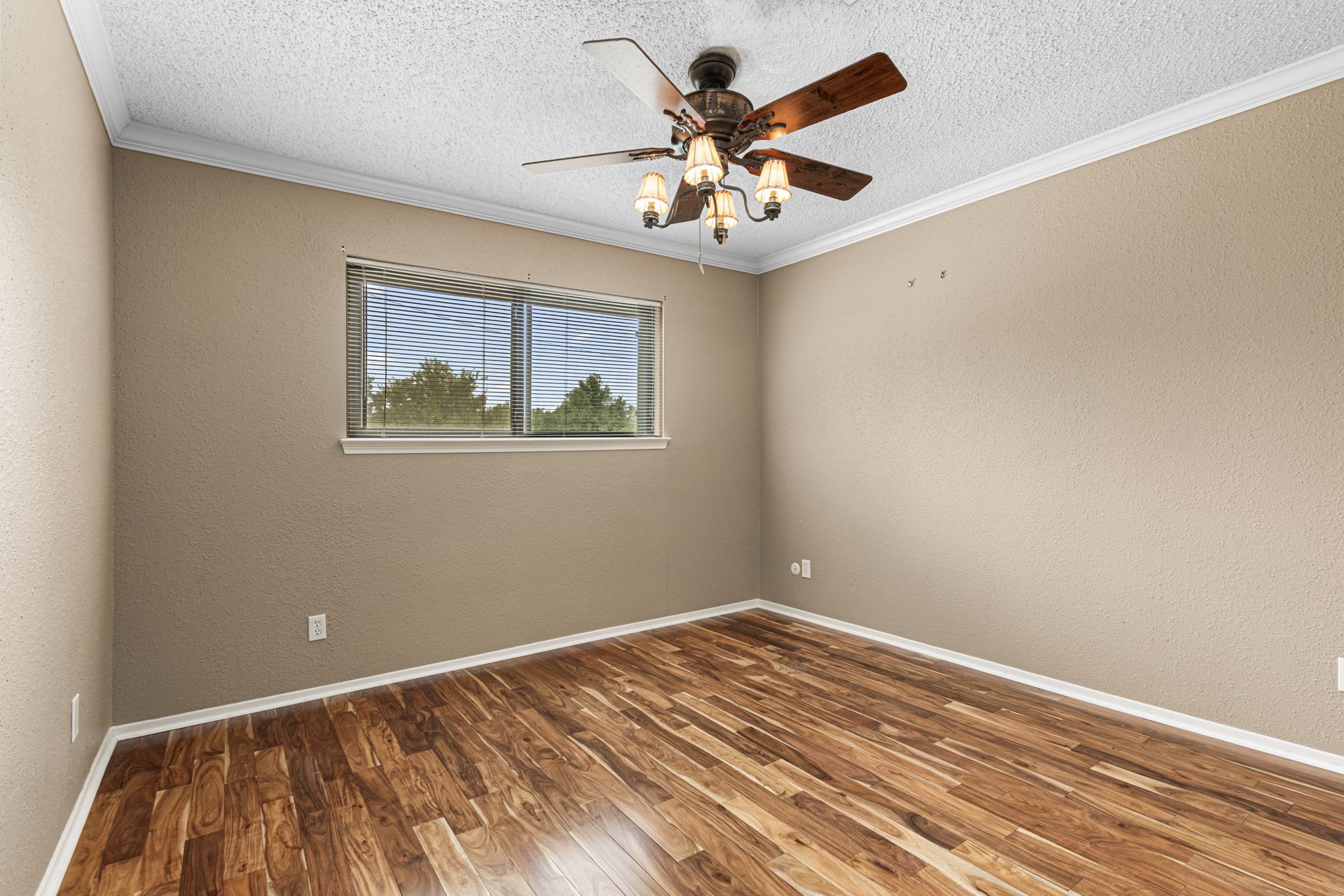 3749 Wakeforest Avenue Houston, TX 77098 - Photo 31 of 36 Third upstairs bedroom.