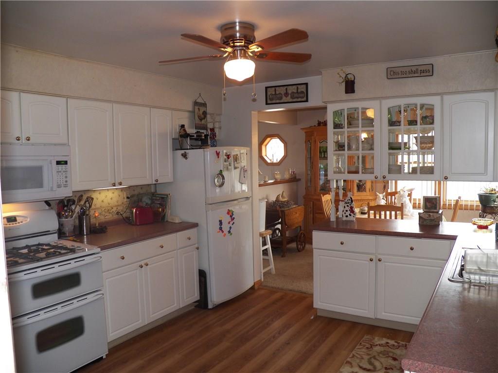 110 Owens View Avenue Apollo, PA 15613 - Photo 3 of 24