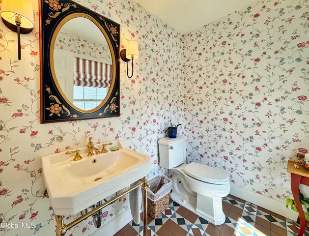 $638,000 | 5 Clubhouse Court, Saratoga Springs, NY 12866