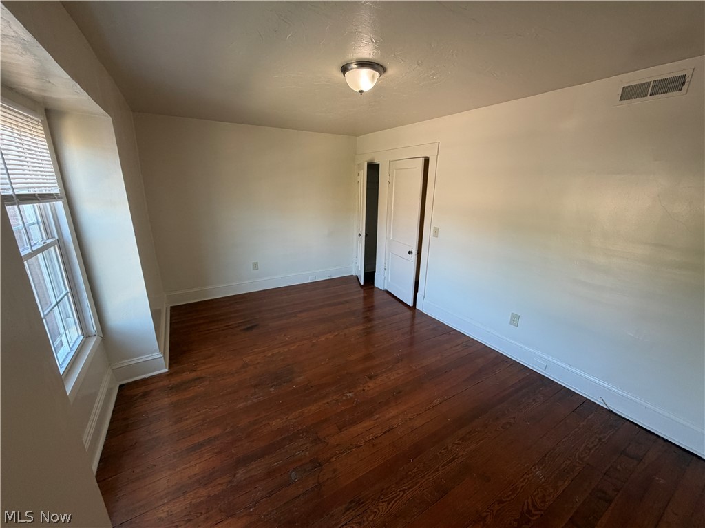 15416 Waterloo Road Cleveland, OH 44110 - Photo 14 of 18