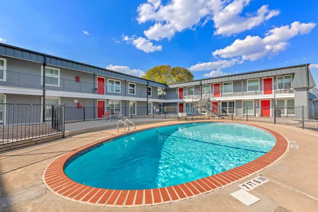 $1,050 | 5005 Manor Road, Unit 232, Austin, TX 78723