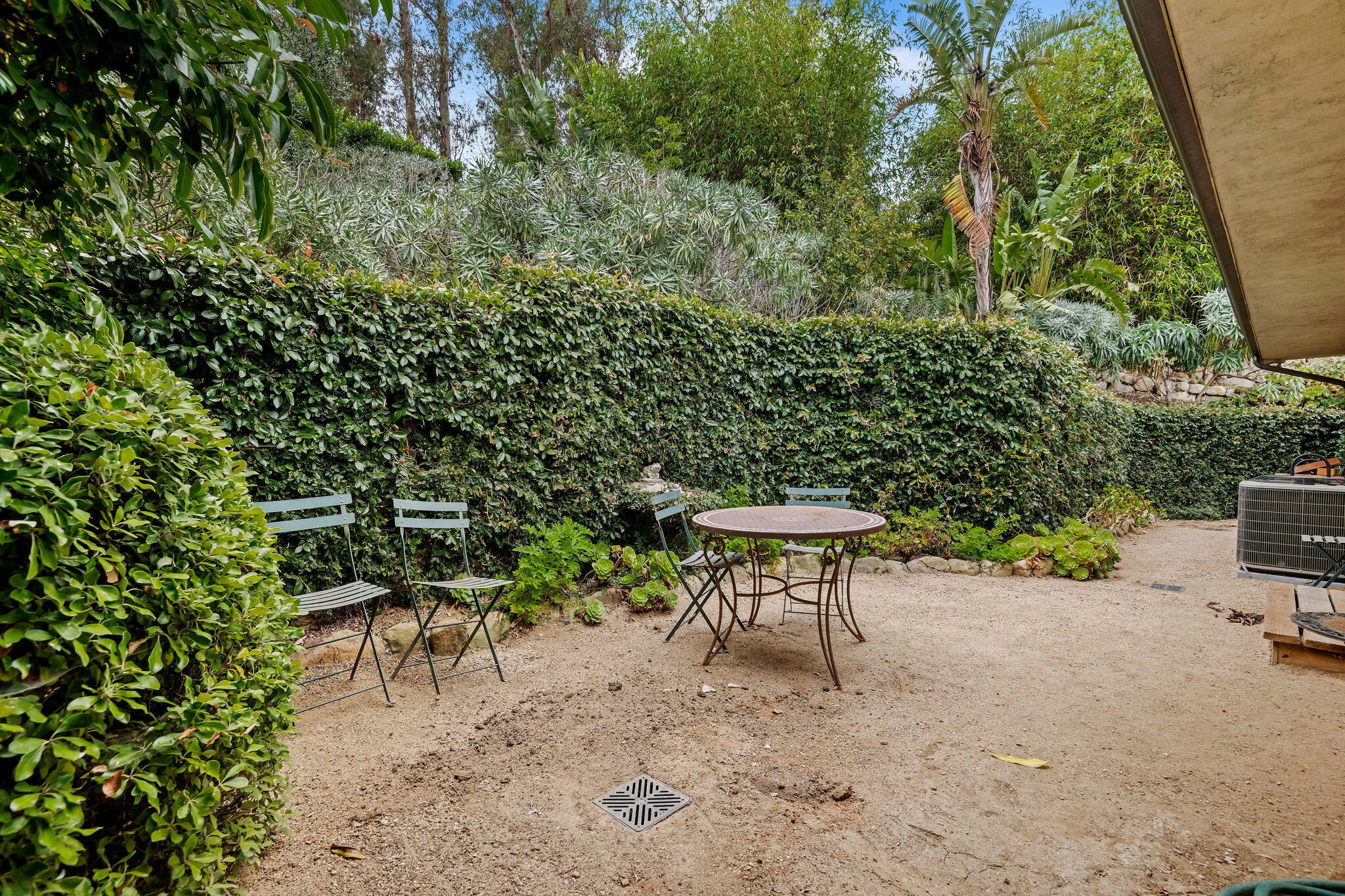 300 Sierra Vista Road Montecito, CA 93108 - Photo 29 of 32 29 - Side Yard