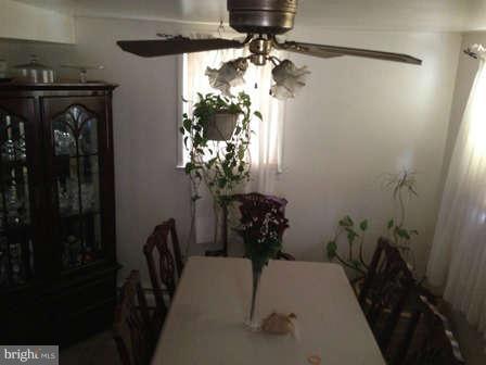 13109 Haddock Road Woodbridge, VA 22193 - Photo 5 of 14 Dining Room