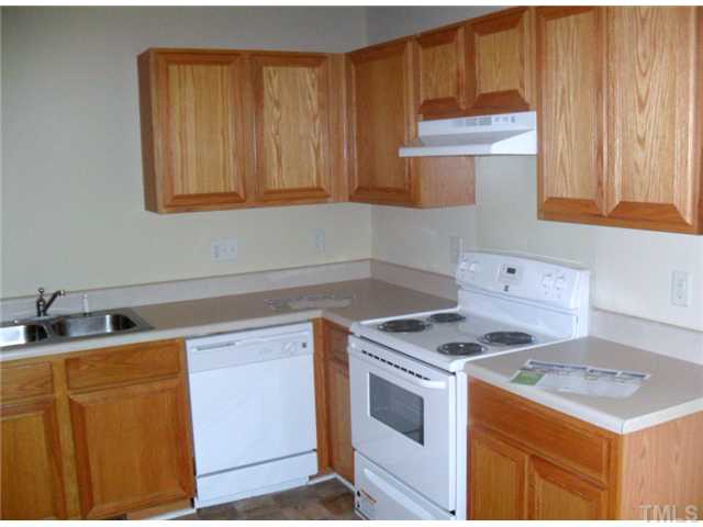 232 Ruby Ridge Road Durham, NC 27703 - Photo 4 of 9 Gallery Image 4