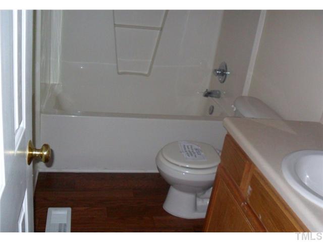 232 Ruby Ridge Road Durham, NC 27703 - Photo 5 of 9 Gallery Image 5