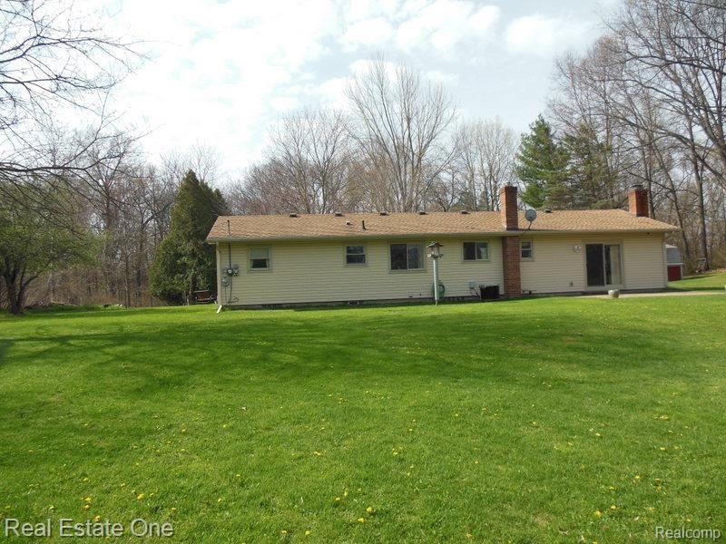 3009 East Schafer Road Howell, MI 48843 - Photo 7 of 57 DSCN0807.jpg