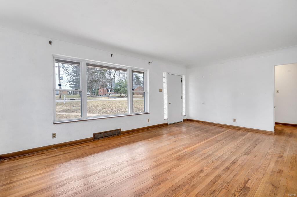 4512 Butler Hill Road St. Louis, MO 63128 - Photo 6 of 35 Gallery Image 6