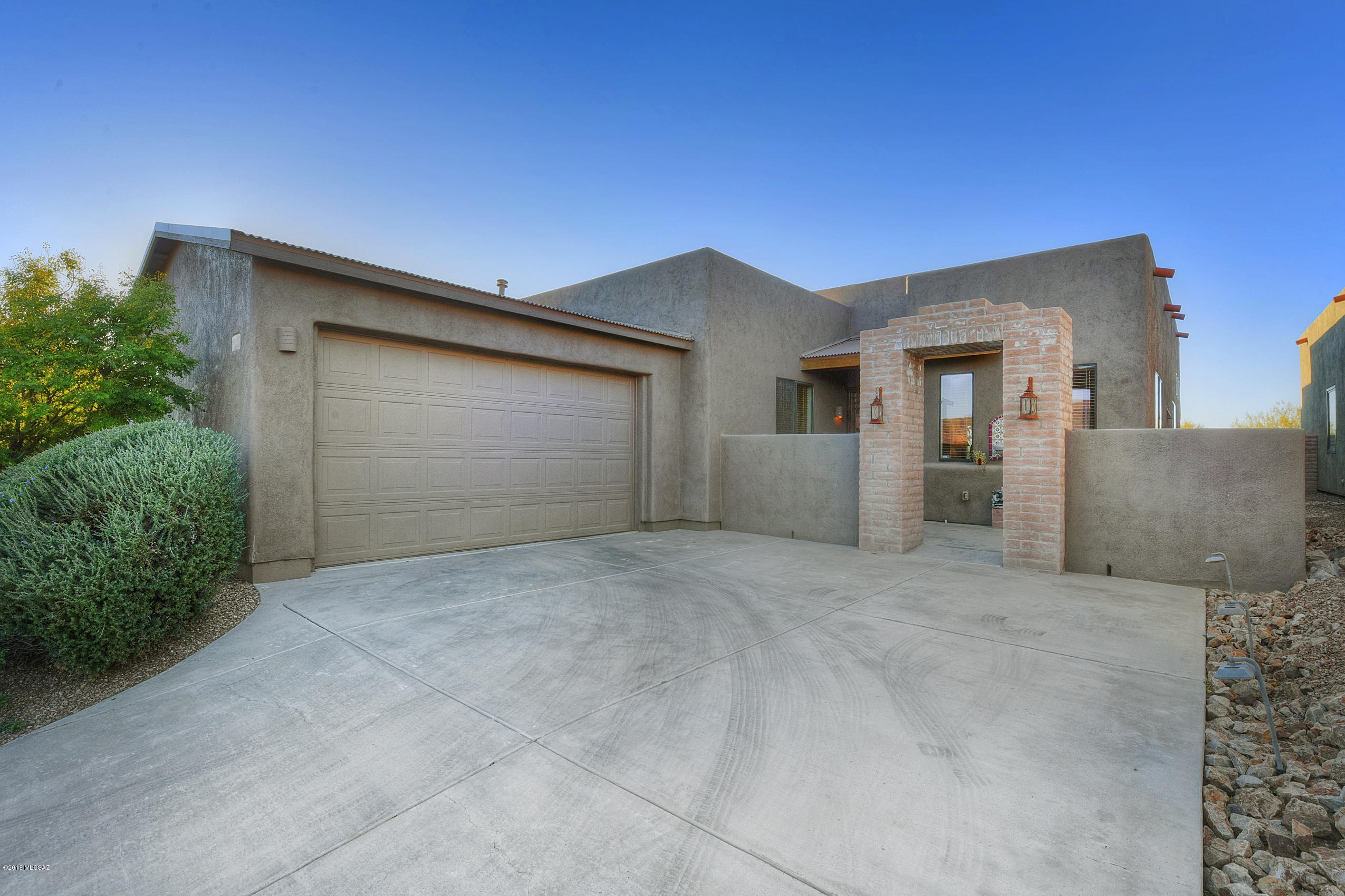 11439 North Moon Ranch Place Marana, AZ 85658 - Photo 5 of 31
