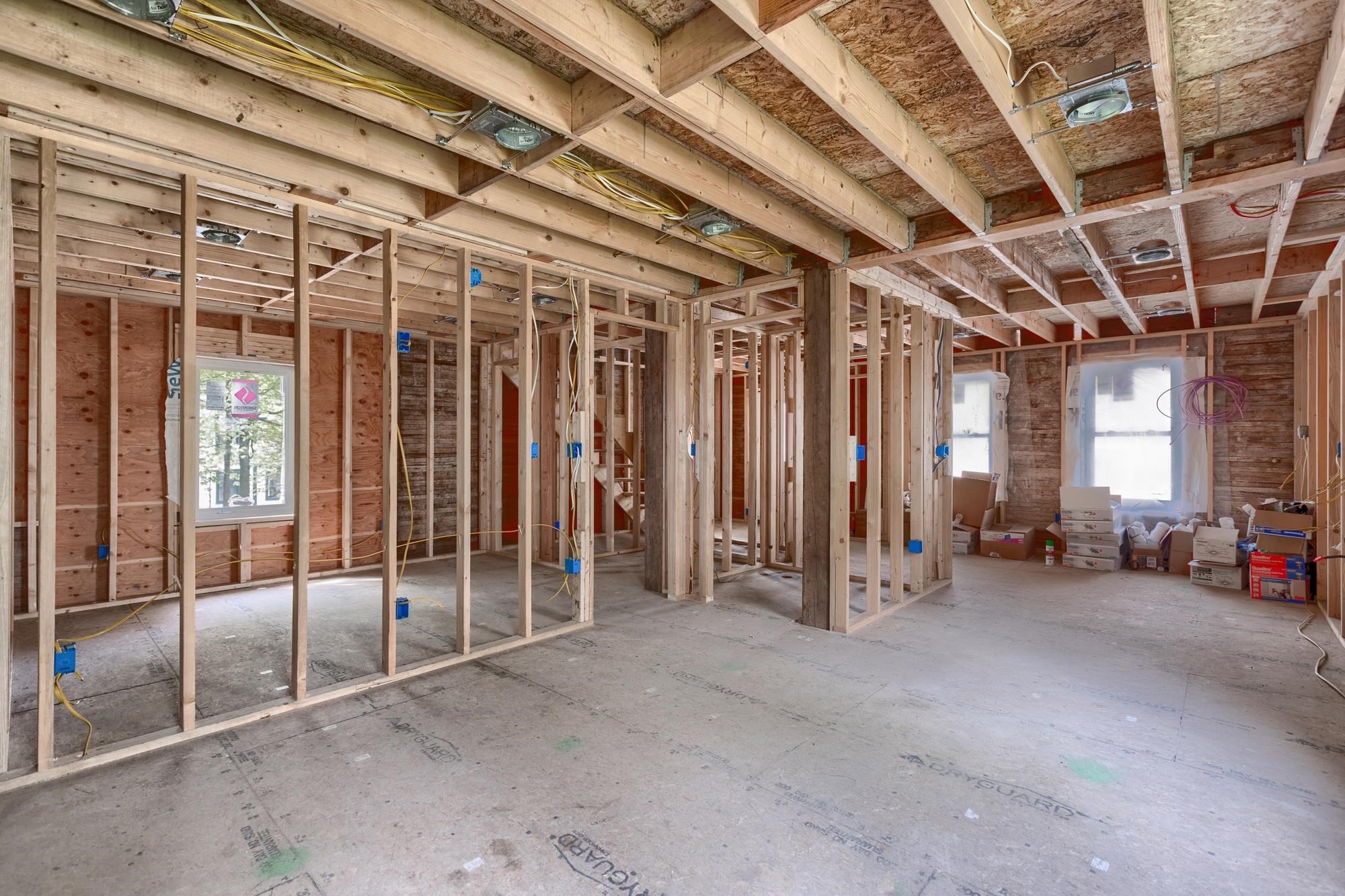7 Commonwealth Avenue Ludlow, VT 05149 - Photo 5 of 10 Gallery Image 5