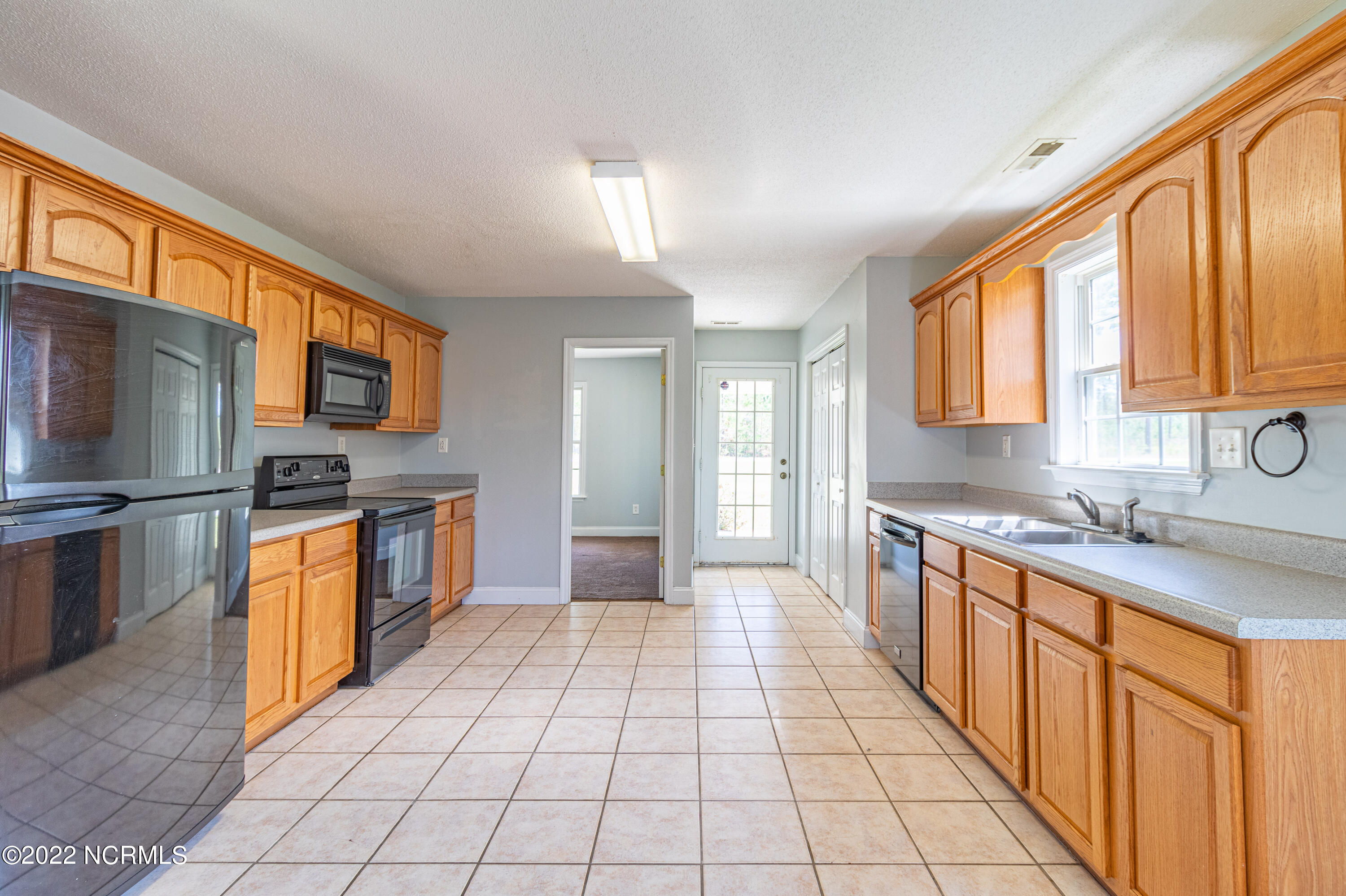209 Lee Rogers Road Hubert, NC 28539 - Photo 8 of 40 listing (13 of 38)