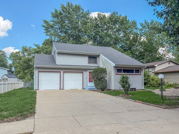$269,900 | 2314 Mulberry Court, Champaign, IL 61821