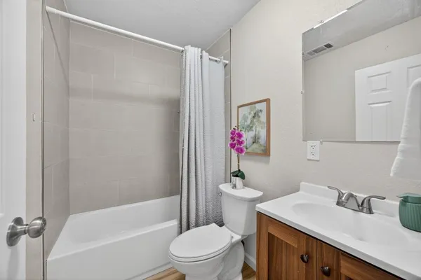 $448,000 | 5676 James Way, Sacramento, CA 95822