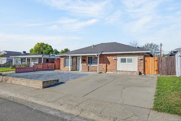 $448,000 | 5676 James Way, Sacramento, CA 95822