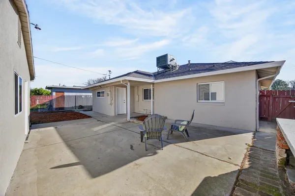 $448,000 | 5676 James Way, Sacramento, CA 95822