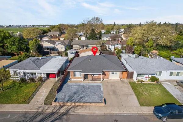 $448,000 | 5676 James Way, Sacramento, CA 95822