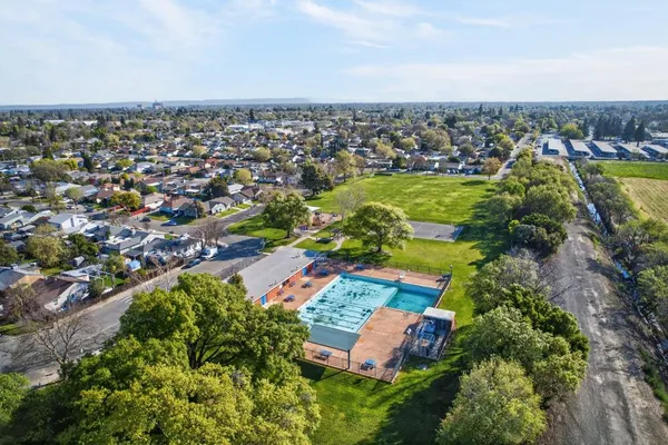 $448,000 | 5676 James Way, Sacramento, CA 95822