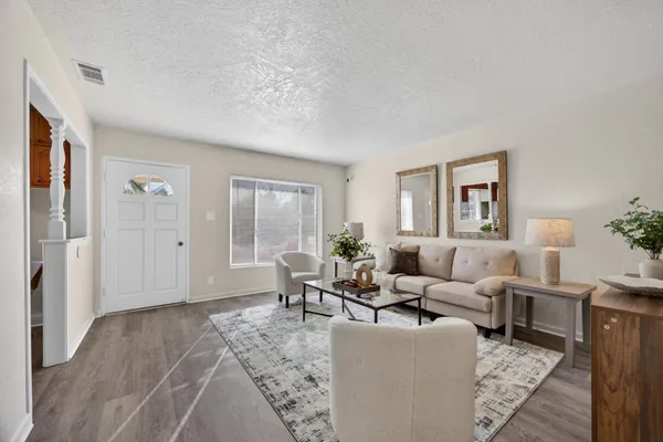 $448,000 | 5676 James Way, Sacramento, CA 95822