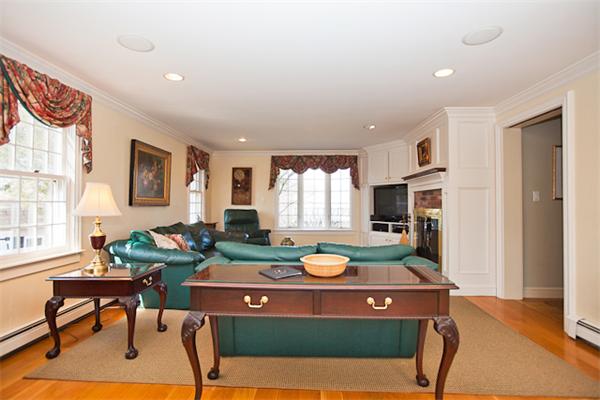 97 Manatee Road Hingham, MA 02043 - Photo 10 of 30