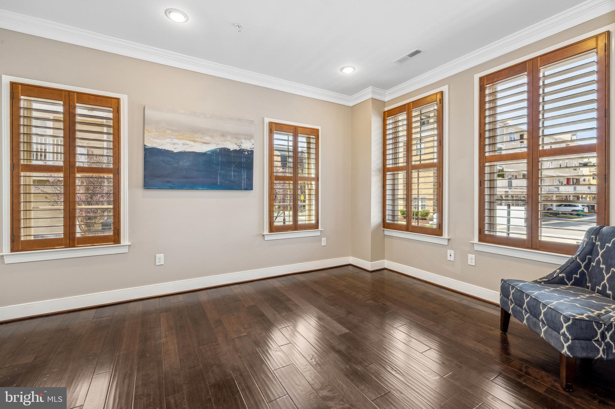 246 Baldwin Street Gaithersburg, MD 20878 - Photo 6 of 60 Entry Level Office/ Bedroom