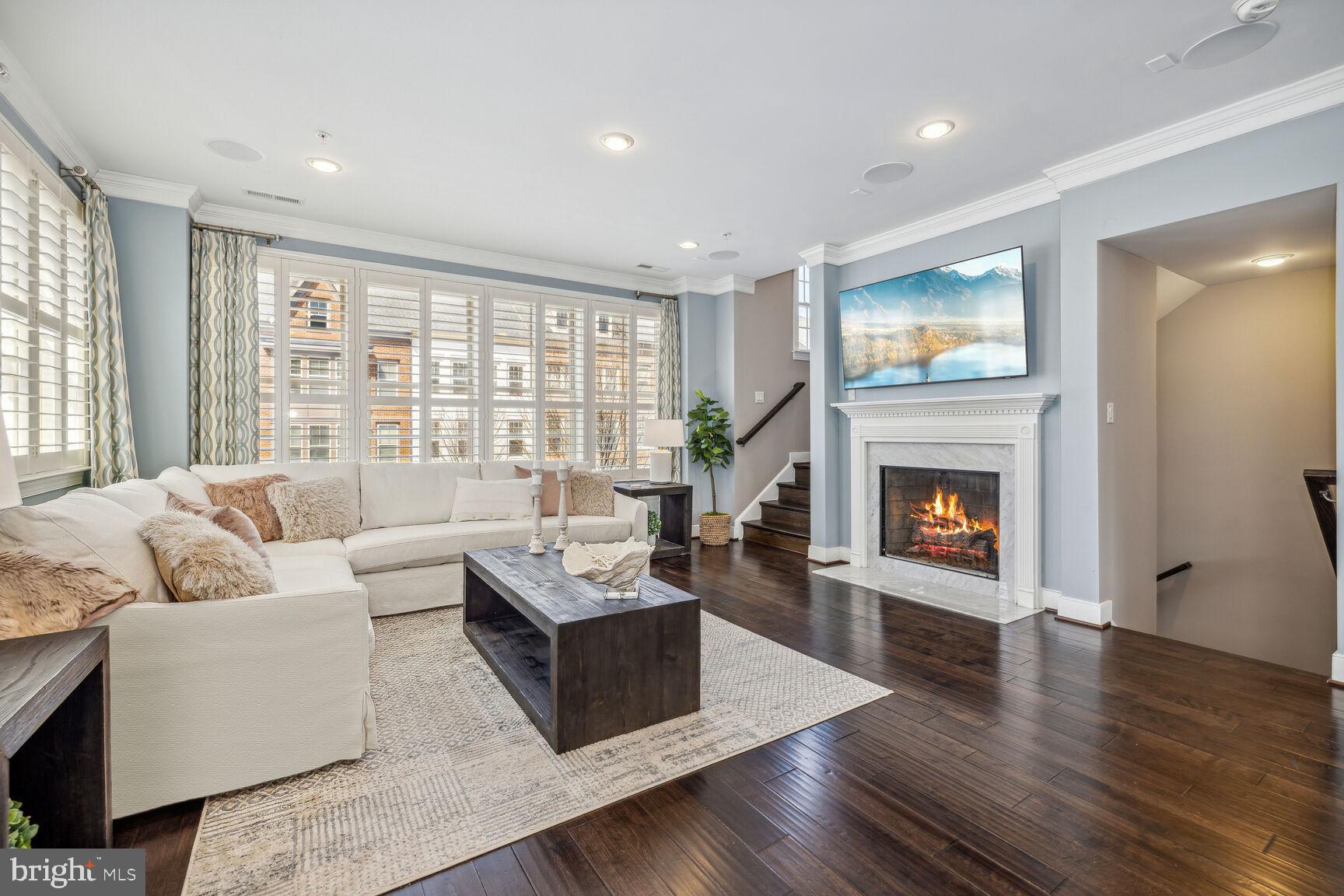 246 Baldwin Street Gaithersburg, MD 20878 - Photo 10 of 60 Main Level Family Room