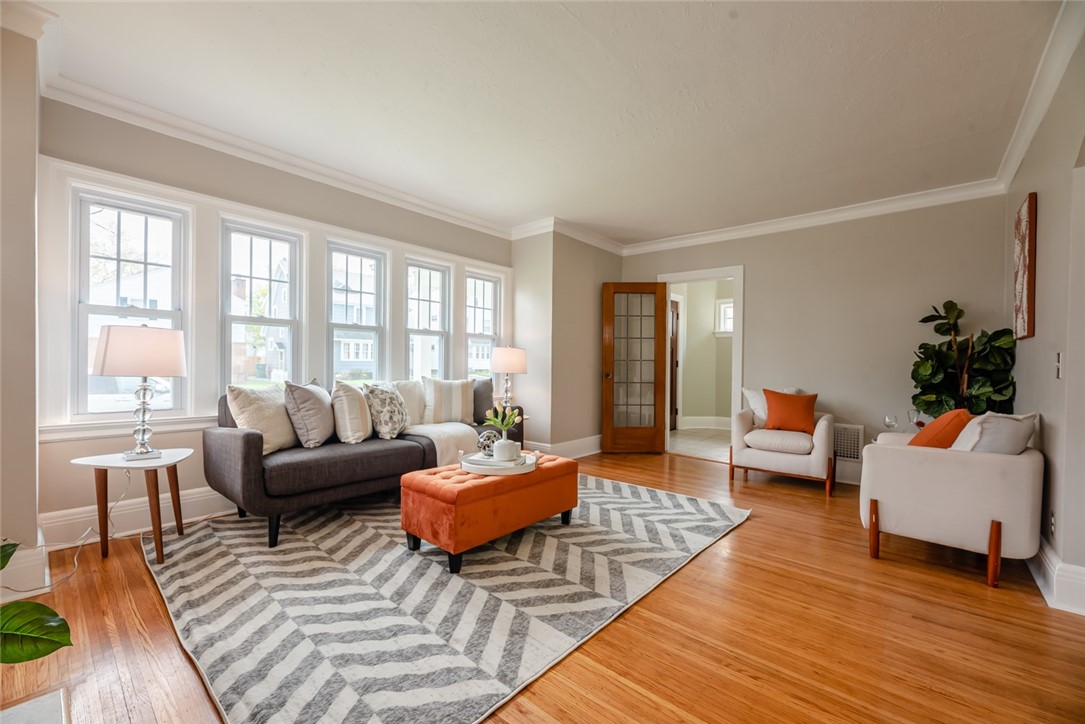 400 Laurelton Road Irondequoit, NY 14609 - Photo 6 of 38 From leaded glass doors to gumwood trim, this clas