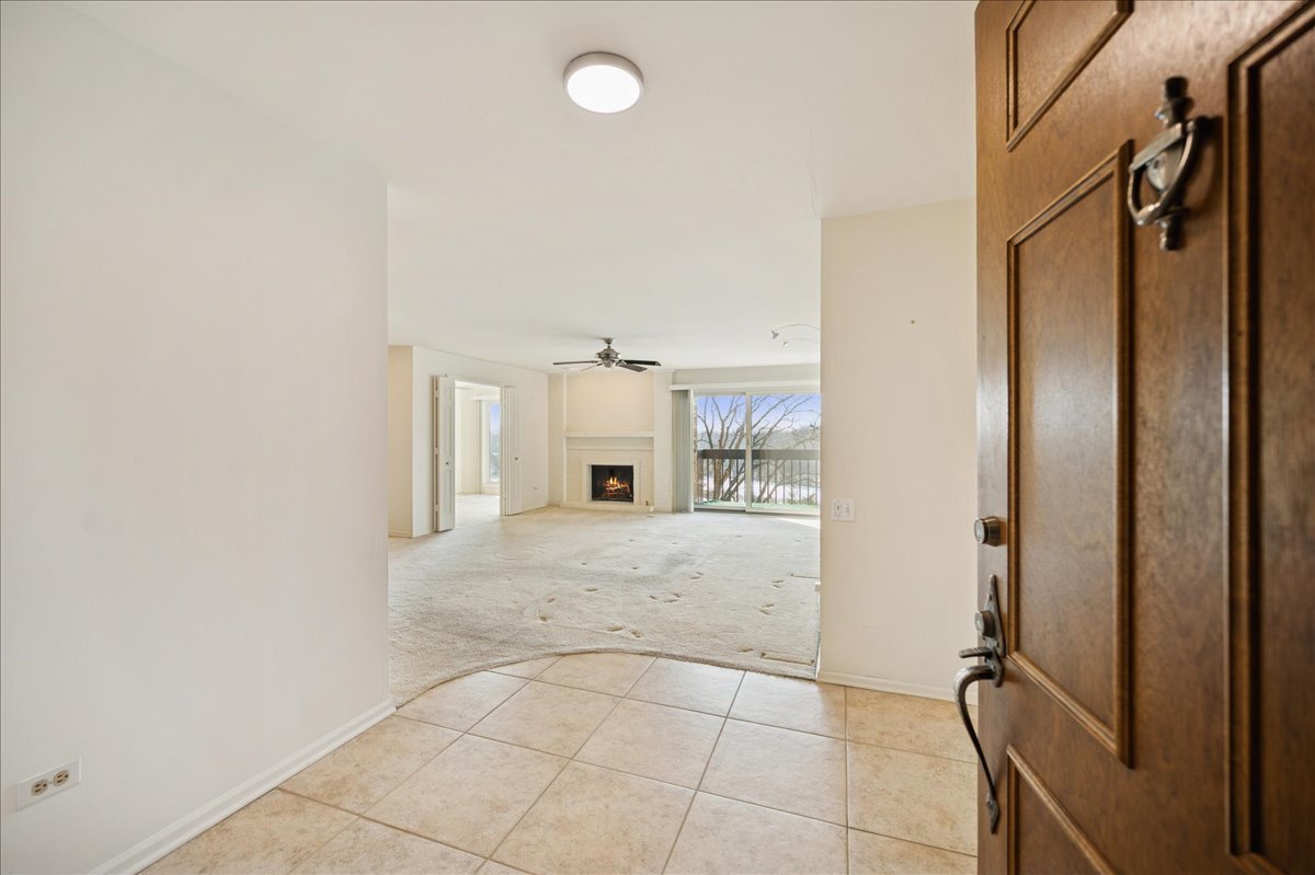 1721 Mission Hills Road, Unit 406 Northbrook, IL 60062 - Photo 2 of 23 a view of empty room