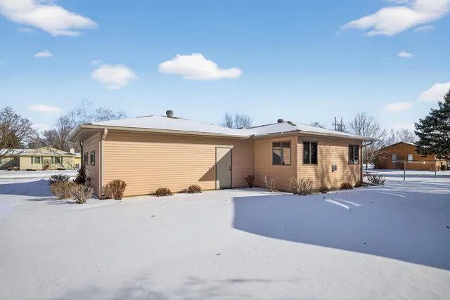 $379,000 | 302 Cross Street, Lake City, MN 55041