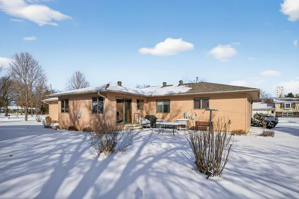 $379,000 | 302 Cross Street, Lake City, MN 55041