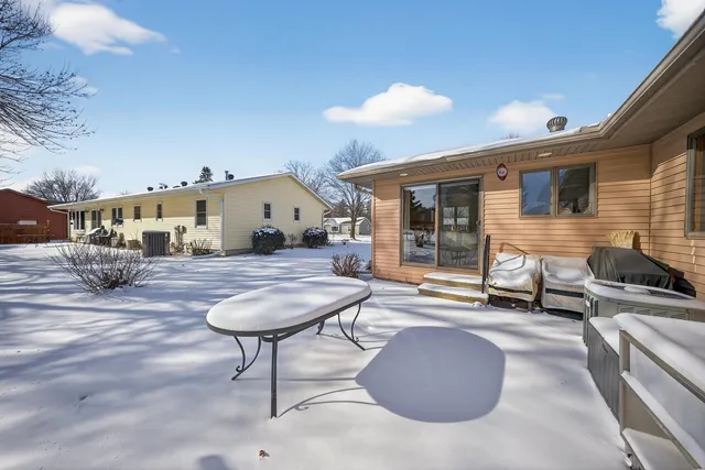 $379,000 | 302 Cross Street, Lake City, MN 55041