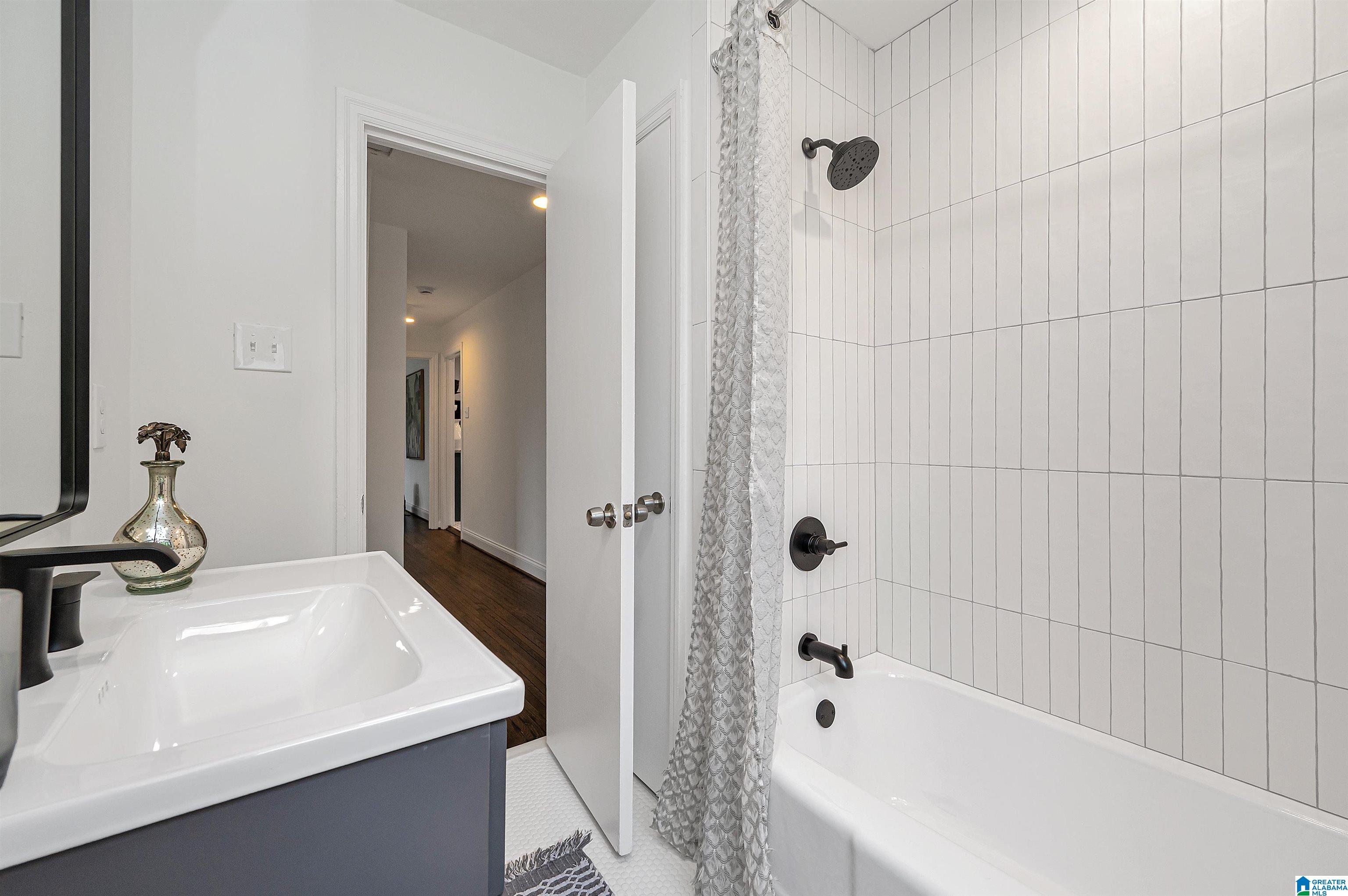 1300 Cresthill Road Birmingham, AL 35213 - Photo 29 of 35
