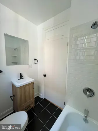 $1,375 | 4413 Walnut Street, Unit 2R, Philadelphia, PA 19104