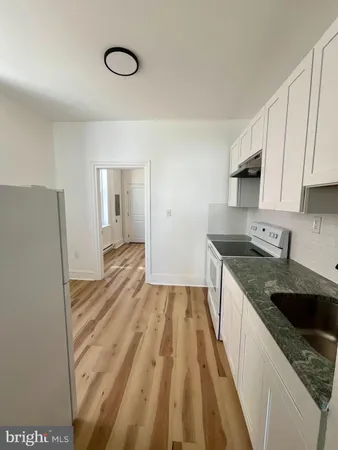 $1,375 | 4413 Walnut Street, Unit 2R, Philadelphia, PA 19104