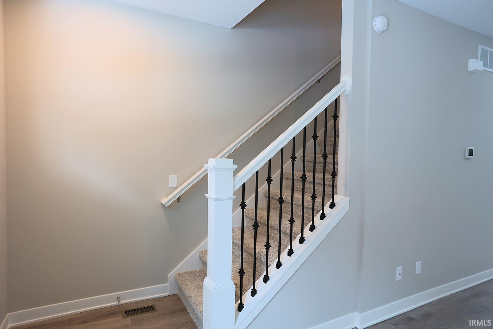 838 Lavina Street Fort Wayne, IN 46802 - Photo 6 of 30