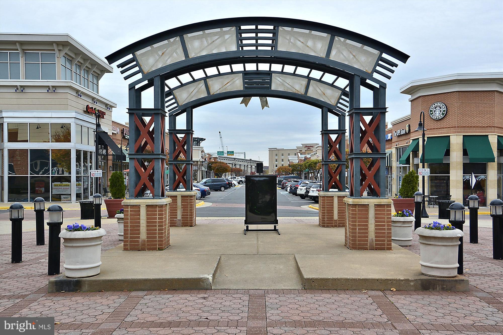 6688 Roderick Loop Gainesville, VA 20155 - Photo 37 of 40 a building view with a outdoor space