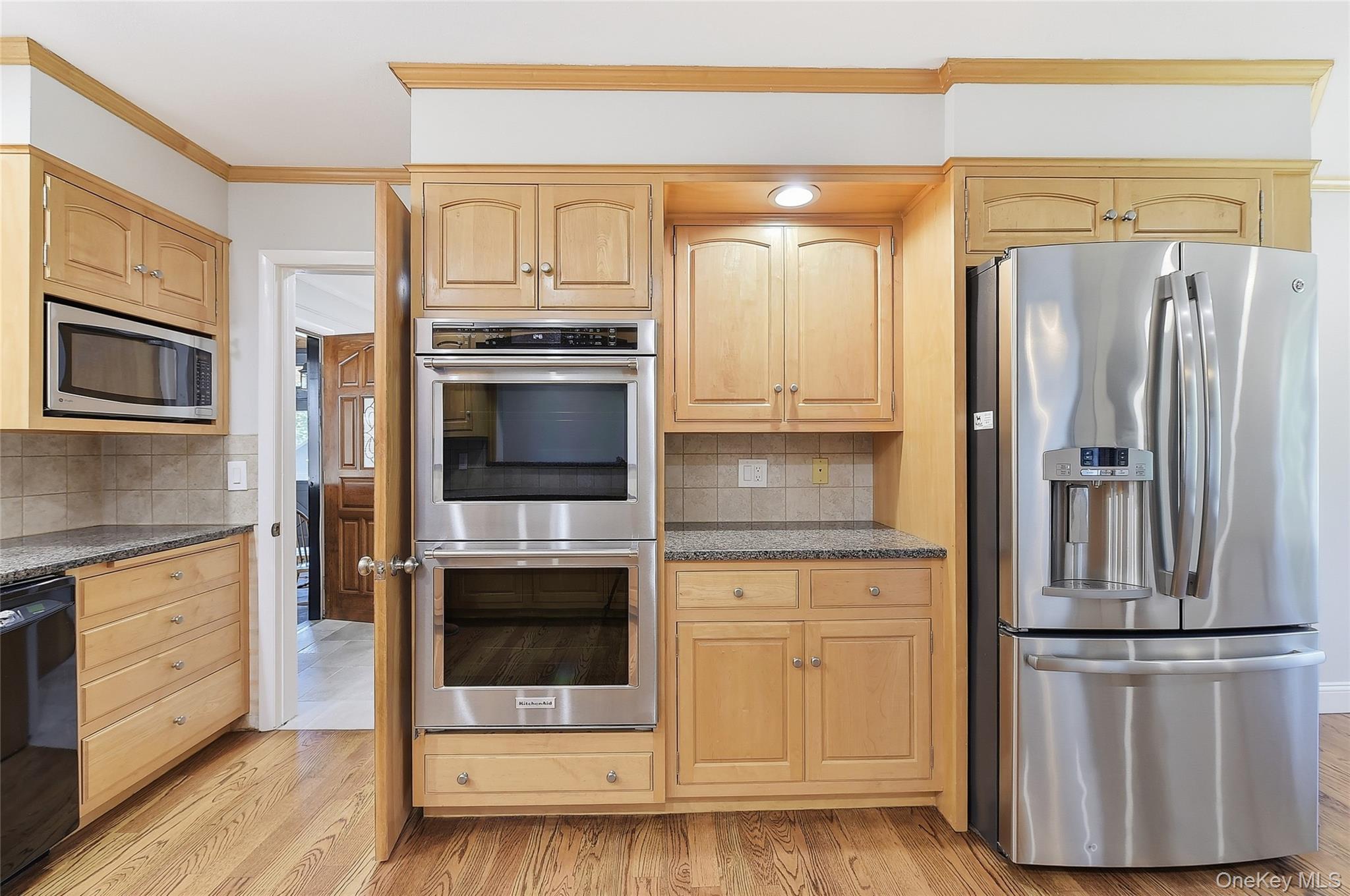 475 North Riverside Road Highland, NY 12528 - Photo 11 of 49