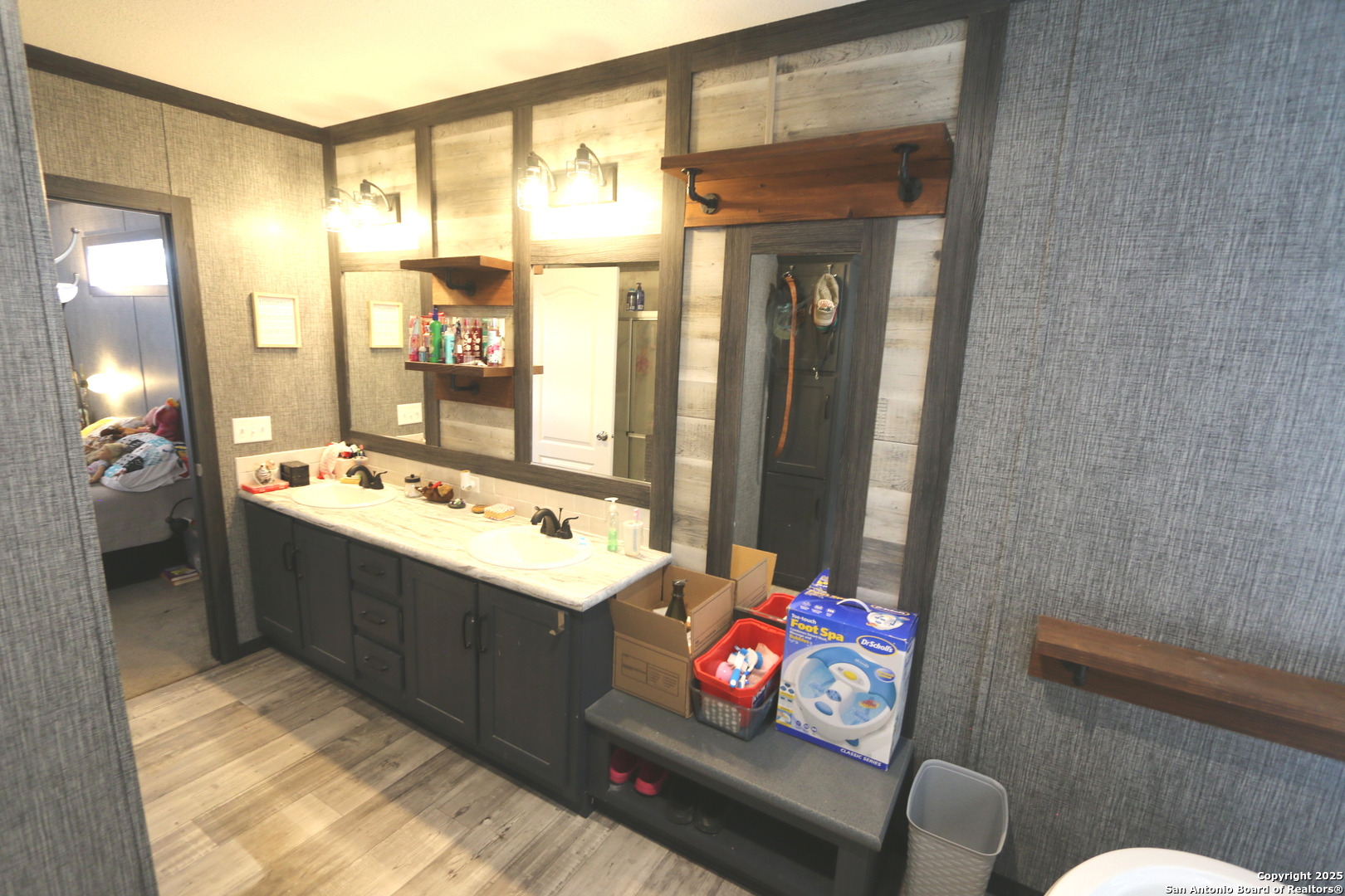 7510 Pittman Road Adkins, TX 78101 - Photo 26 of 42 a living room with furniture and a window