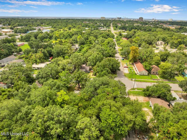 $1,550 | 2126 31st Street, Gulfport, MS 39501