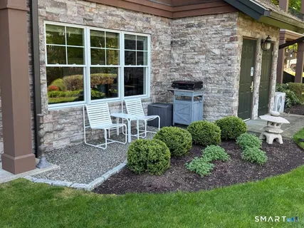 $925,000 | 16 Hayestown Road, Unit D102, Danbury, CT 06811