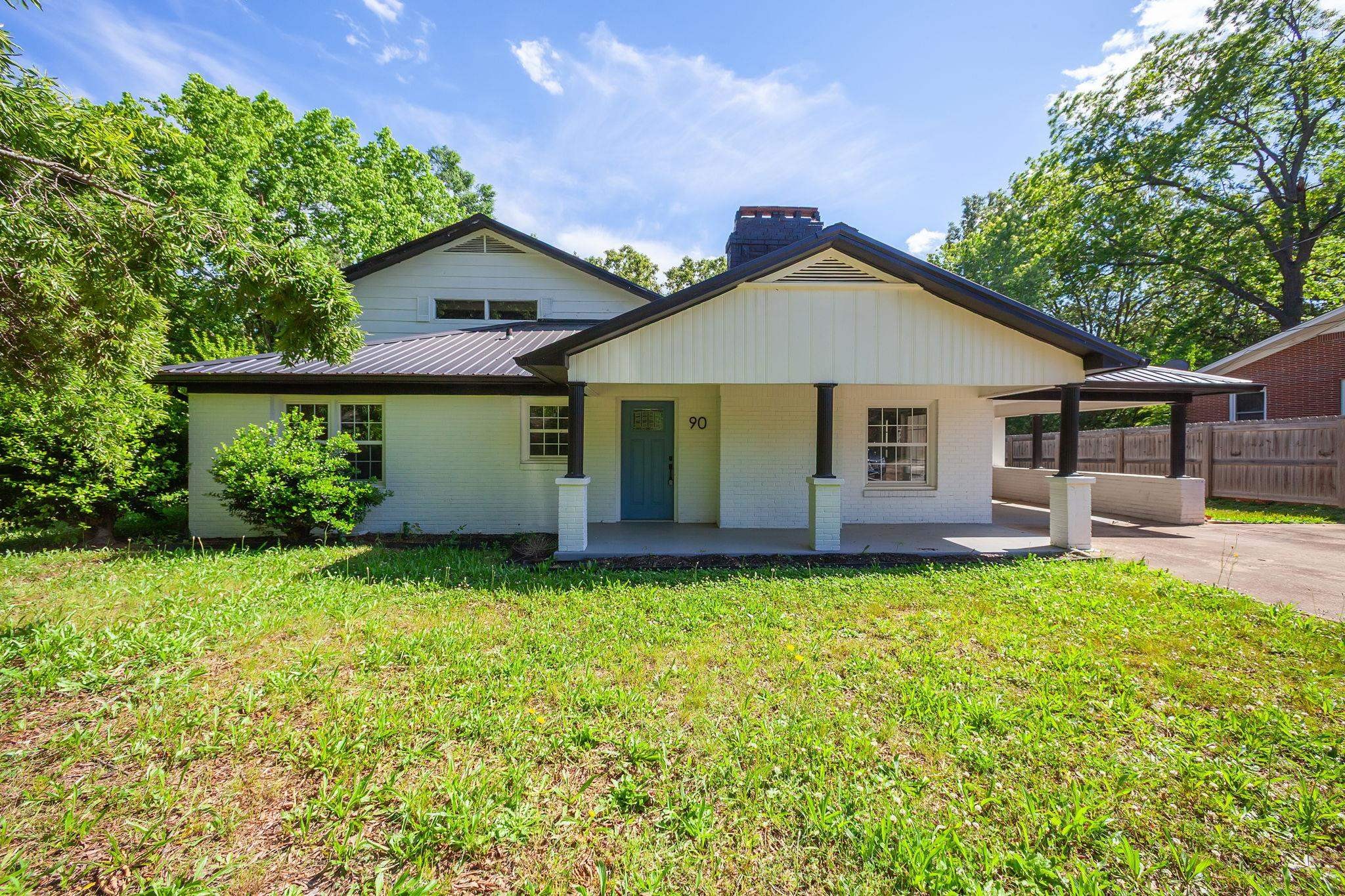 90 Shaw Lane Savannah, TN 38372 - Photo 1 of 38