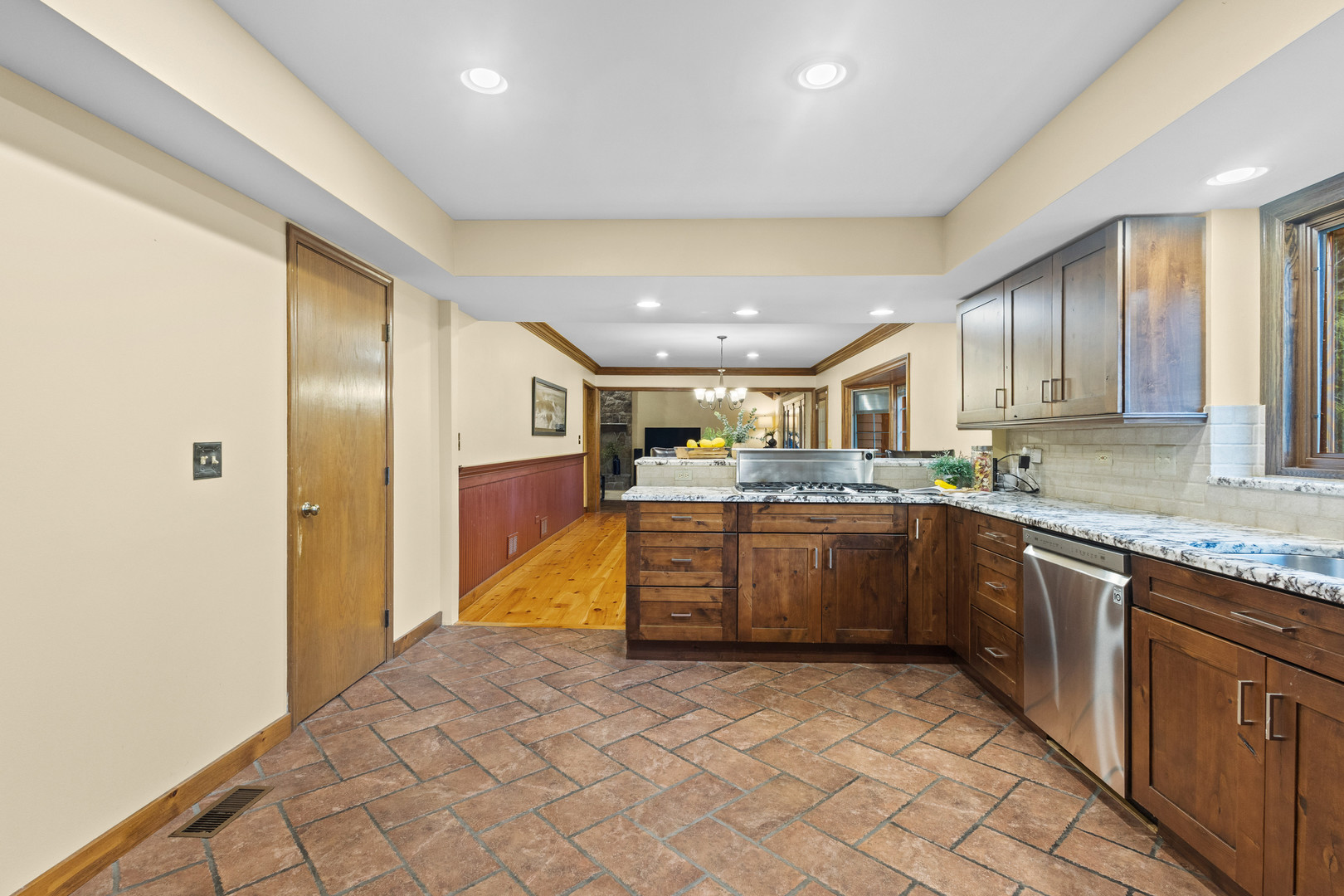 16 Old Barn Road Hawthorn Woods, IL 60047 - Photo 13 of 42