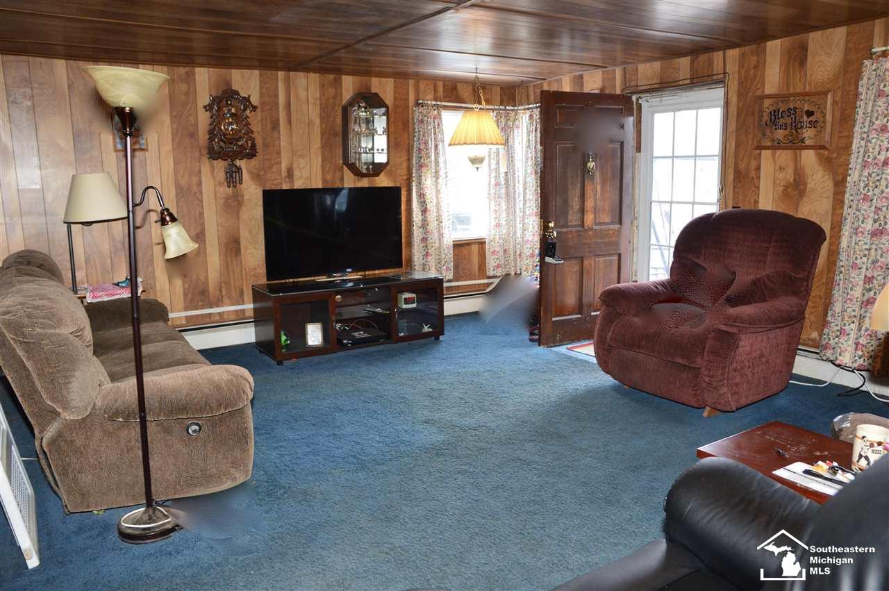 15285 Laplaisance Road Monroe, MI 48161 - Photo 6 of 19 50065244-5.JPG