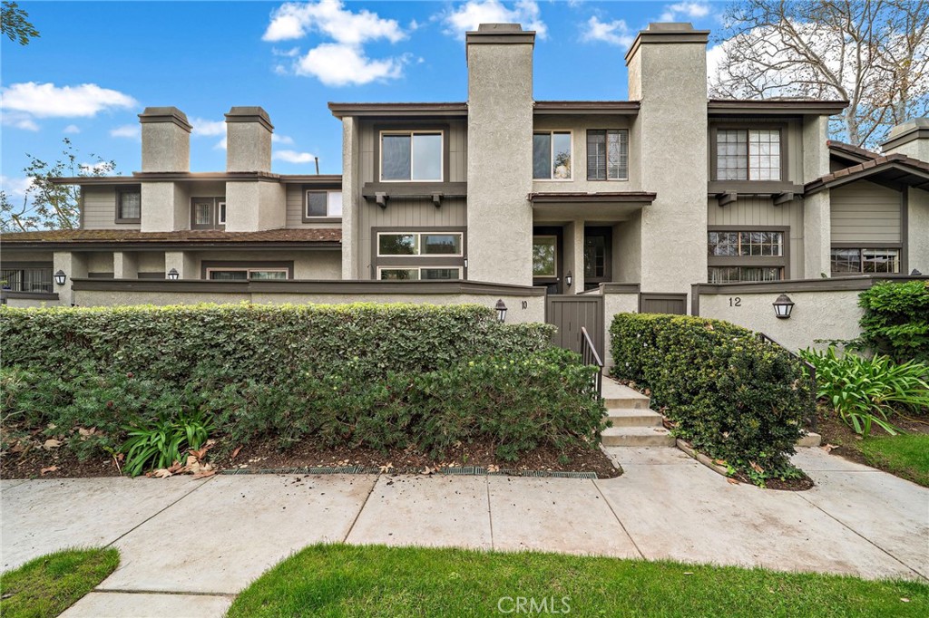 10 Starfall Irvine, CA 92603 - Photo 2 of 28