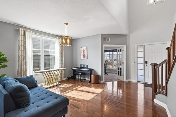 $689,000 | 5040 Kimberly Lane North, Plymouth, MN 55446