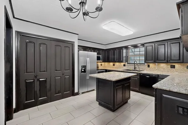 $2,400 | 3675 Rickshaw Drive, Unit 3671, Dallas, TX 75229