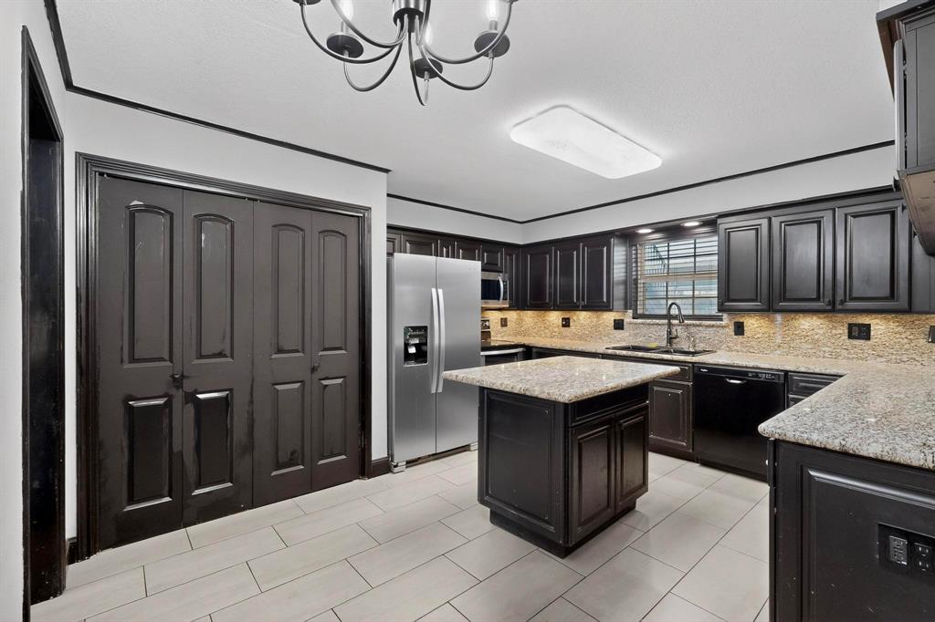 3675 Rickshaw Drive, Unit 3671 Dallas, TX 75229 - Photo 12 of 32