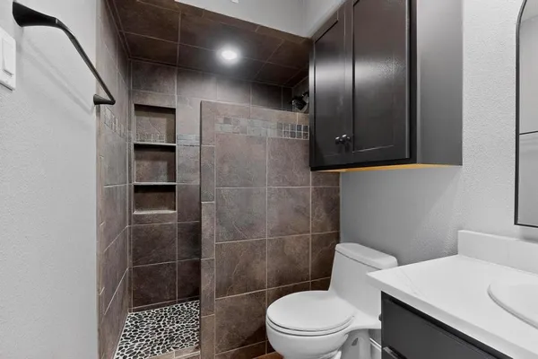 $2,400 | 3675 Rickshaw Drive, Unit 3671, Dallas, TX 75229