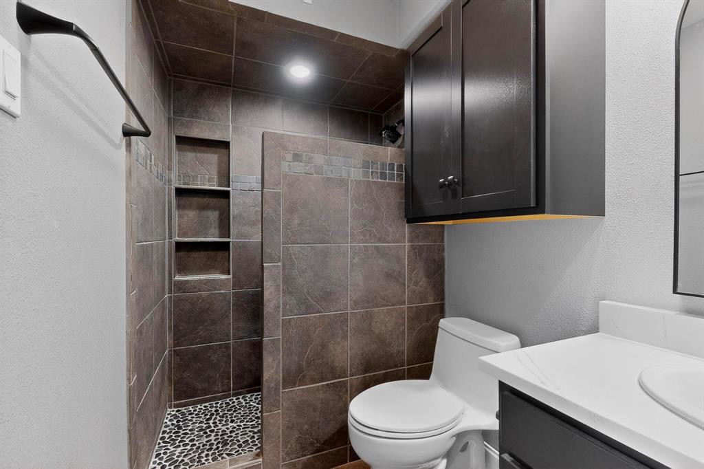 3675 Rickshaw Drive, Unit 3671 Dallas, TX 75229 - Photo 18 of 32 Beautiful Open Shower